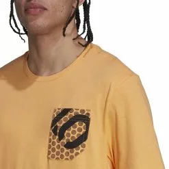 T-shirt Adidas Five Ten Brand Of The Brave 24 T-shirt Adidas Five Ten Brand Of The Brave -Promos Vélos Boutique adidas ht9597 7 apparel on model detail view 1 white