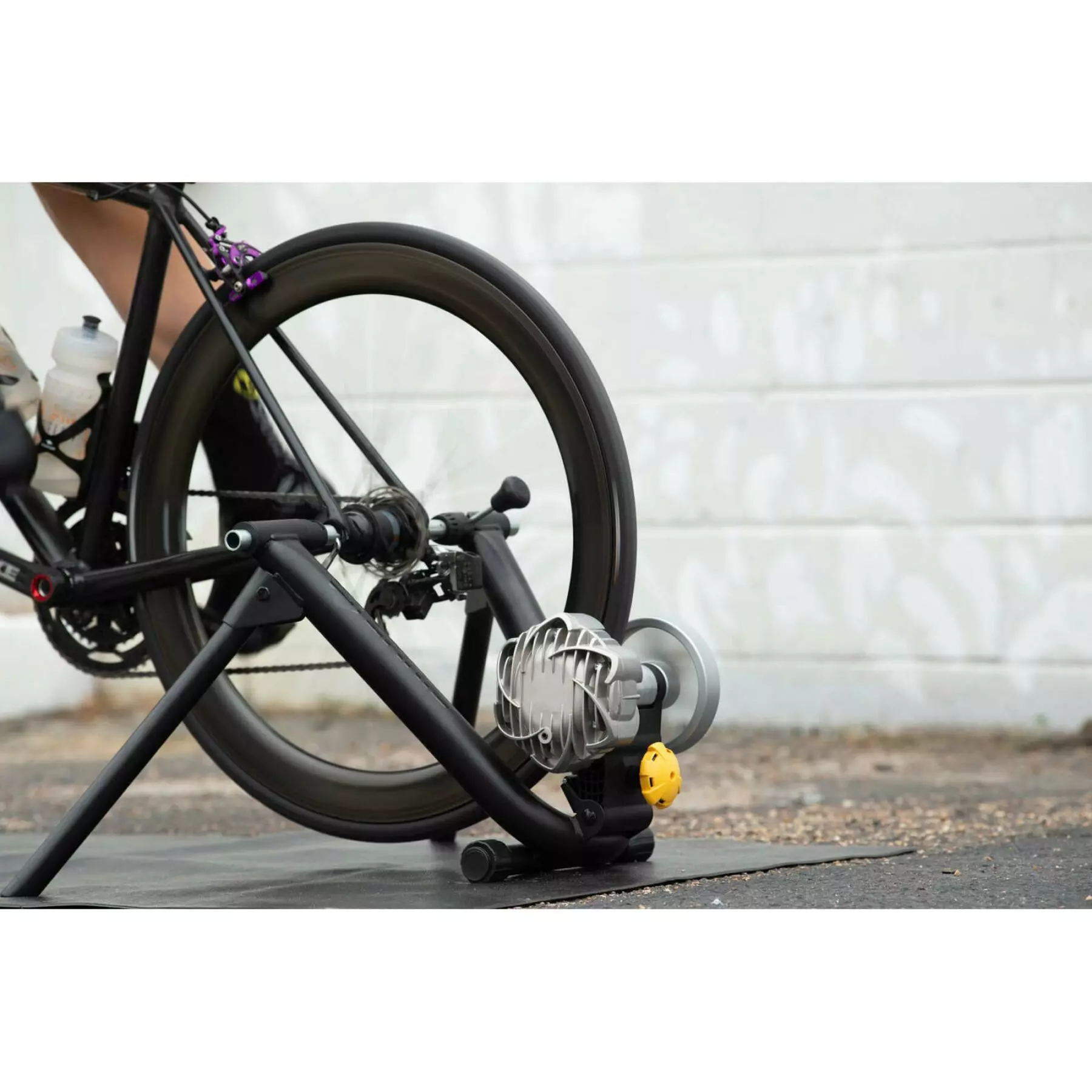 Home Trainer Avec Capteur De Puissance Saris Fluid 2 5 Home Trainer Avec Capteur De Puissance Saris Fluid 2 – Image 3